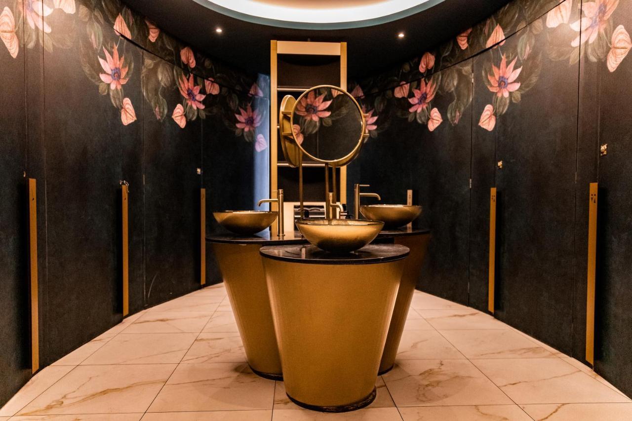 הארלם Ambassador City Centre Hotel מראה חיצוני תמונה